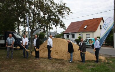 Erster Spatenstich – Erdgaserschließung Wohngebiet „Am Tiergehege“ im Ortsteil Greppin